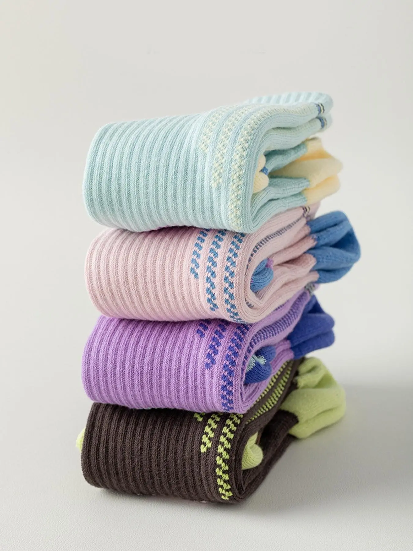 4 Pairs Women's Sporty Compres - đánh giá và giá Sports Socks